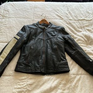 Motorcycle jacket 100% authentic and natural leather. Size M. River Ride.